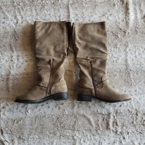 XOXO Riding Boot - Picture 2 of 9